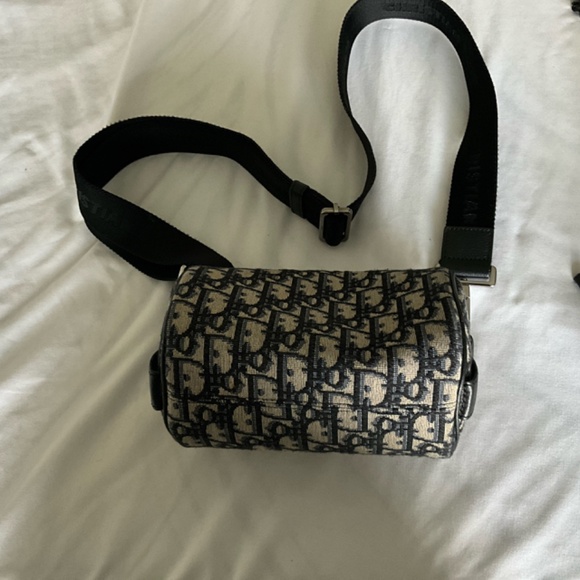 Bag - Picture 2 of 3